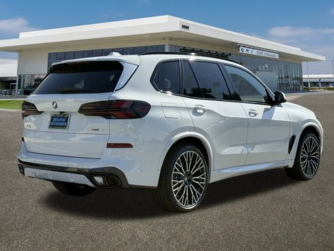 New 2026 BMW X5 sDrive40i image 11