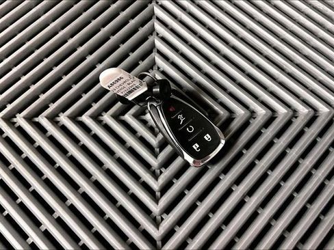 Used 2023 Chevrolet Traverse High Country w/ LPO, Floor Liner Package FWD image 11