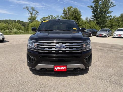Used 2018 Ford Expedition Max XLT w/ Equipment Group 202A AWD/4WD image 2