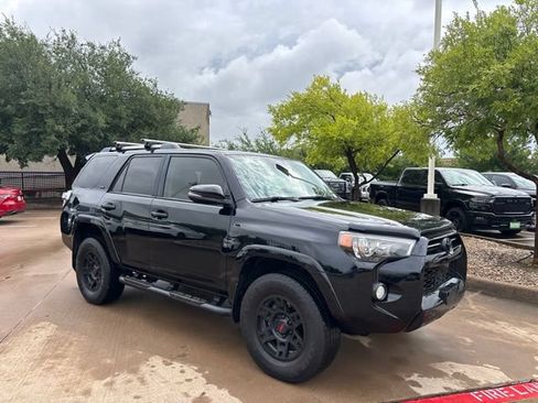 Used 2020 Toyota 4Runner SR5 Premium w/ Moonroof Package AWD/4WD image 3