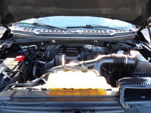 Used 2016 Ford F150 XLT w/ Equipment Group 302A Luxury image 23