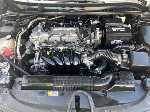 Used 2020 Toyota Corolla LE w/ Carpet Mat Package (TMS) FWD image 32