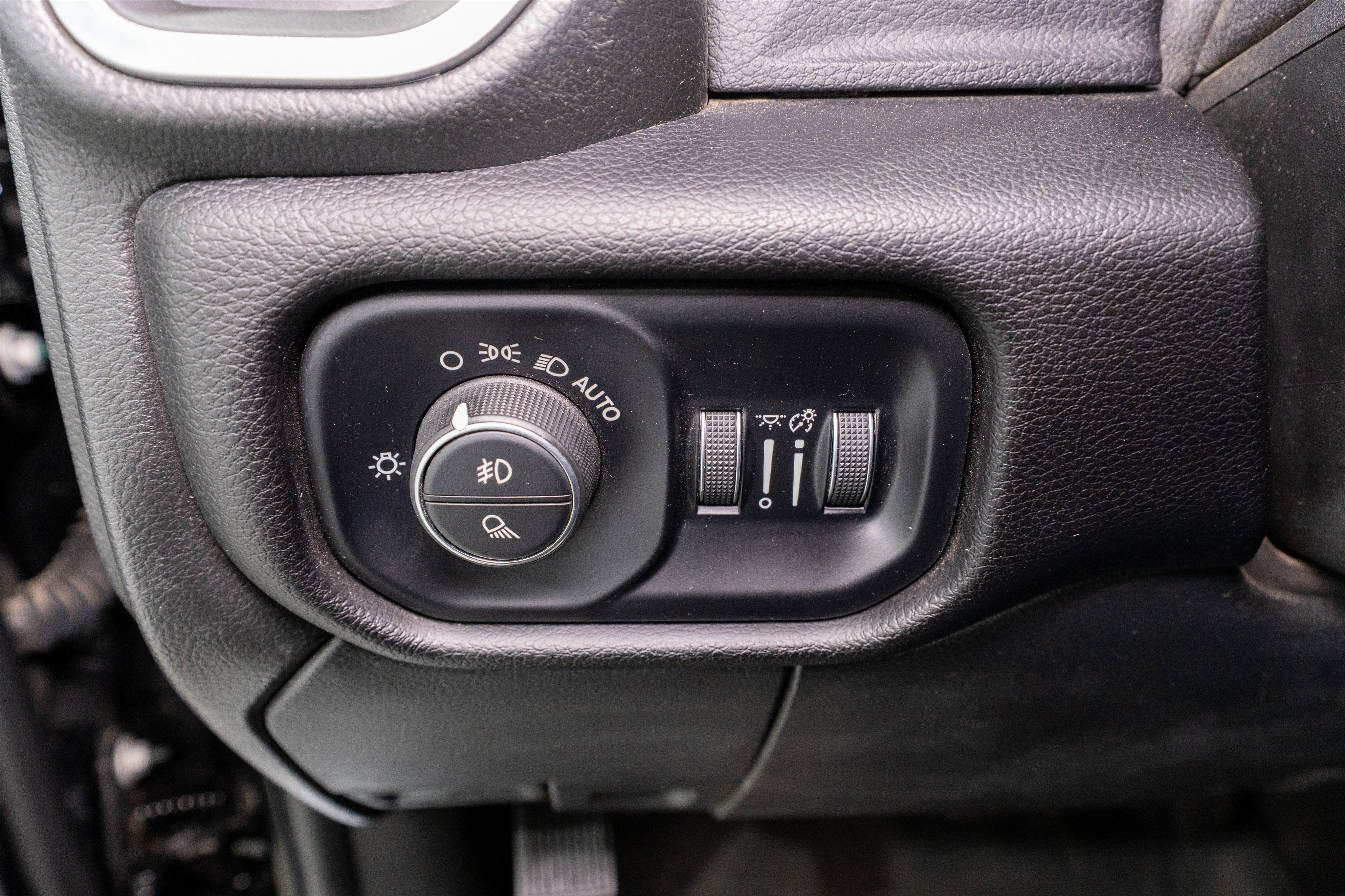 Used 2024 RAM 2500 Laramie AWD/4WD image 31