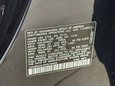 Used 2023 Volkswagen Atlas SE image 33