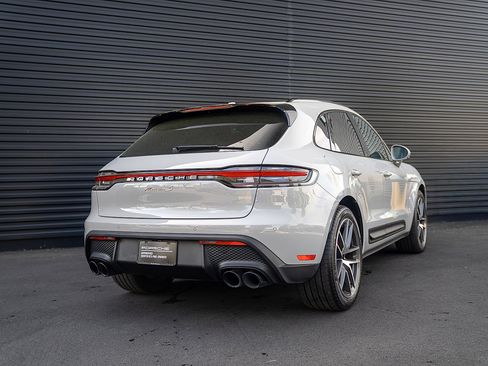 Certified 2025 Porsche Macan S AWD/4WD image 29