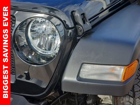 Used 2021 Jeep Wrangler Unlimited Sport image 32