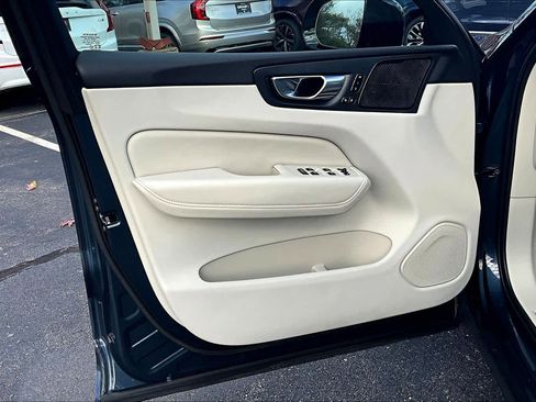 Certified 2023 Volvo XC60 B5 Plus w/ Climate Package image 20