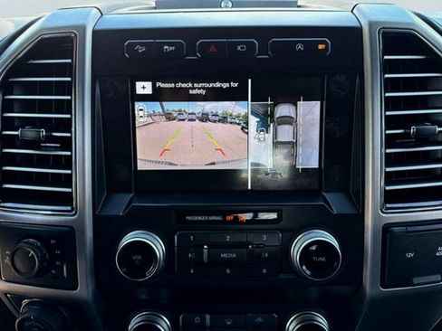 Used 2019 Ford F150 Platinum w/ Equipment Group 701A Luxury AWD/4WD image 9