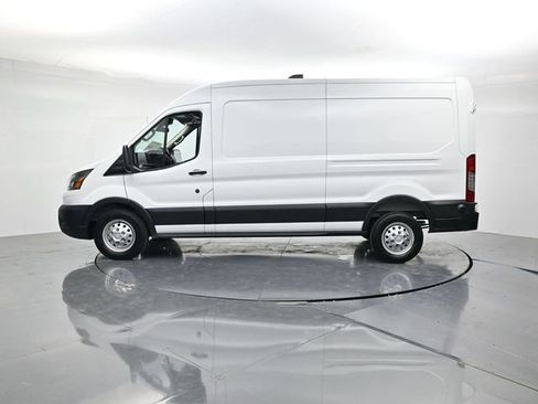 New 2026 Ford Transit 250 148 Medium Roof RWD image 8