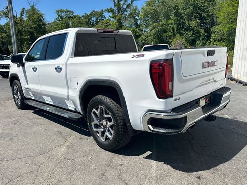 Used 2023 GMC Sierra 1500 SLT w/ SLT Premium Plus Package AWD/4WD image 8