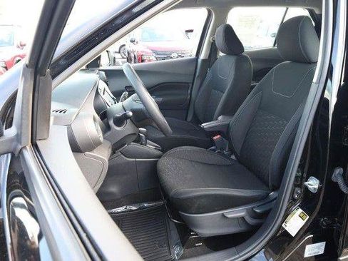 Used 2022 Nissan Kicks S FWD image 8