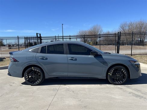 New 2026 Nissan Sentra SR image 3
