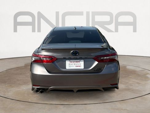 Used 2022 Toyota Camry XSE w/ Cold Weather Package FWD image 9