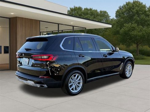 Certified 2023 BMW X5 sDrive40i w/ Premium Package image 7