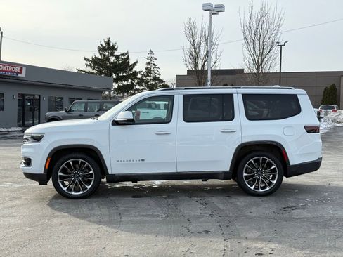 Used 2022 Jeep Wagoneer Series III w/ Premium Group I image 6