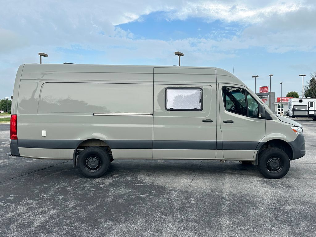 Used 2020 Mercedes-Benz Sprinter 2500 w/ Premium Plus Package image 10