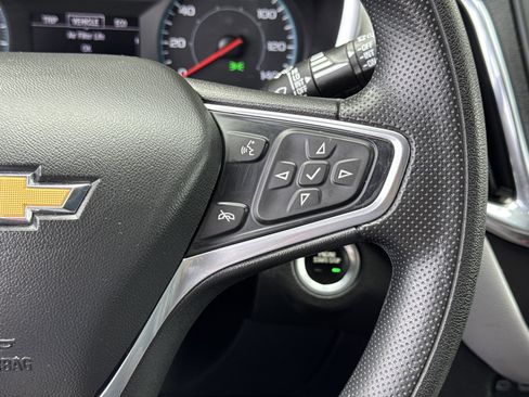 Certified 2022 Chevrolet Equinox LS image 33