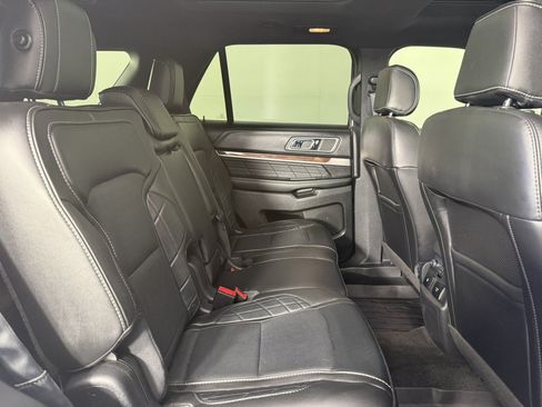 Used 2017 Ford Explorer Platinum AWD/4WD image 14