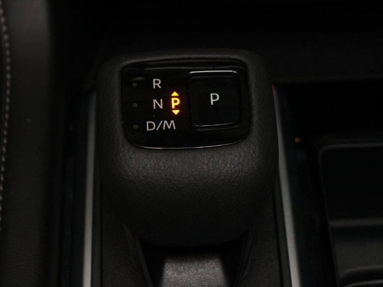 Used 2024 Nissan Pathfinder SV FWD image 19