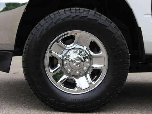 Used 2024 RAM 3500 Big Horn AWD/4WD image 25