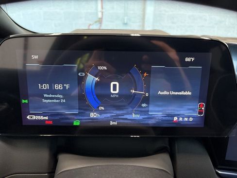 New 2026 Chevrolet Equinox EV LT image 34