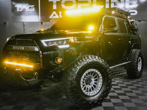 Used 2018 Toyota 4Runner TRD Pro AWD/4WD image 2