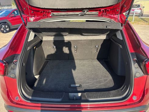 Used 2025 Chevrolet Trax LT image 29