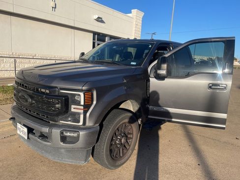 Used 2021 Ford F250 Lariat image 4