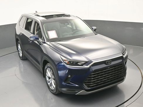 Used 2025 Toyota Grand Highlander AWD Hybrid image 60