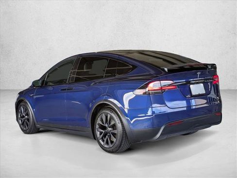 Used 2022 Tesla Model X image 8