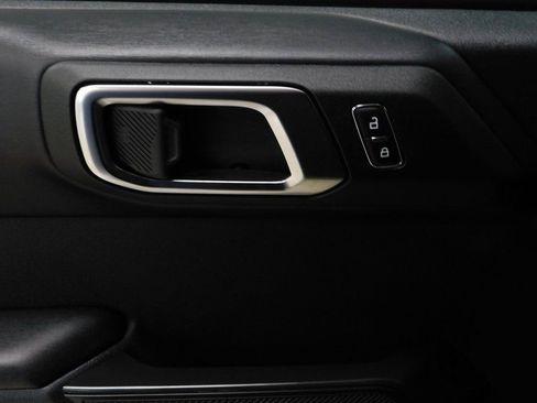 Used 2024 Ford Bronco Badlands image 30