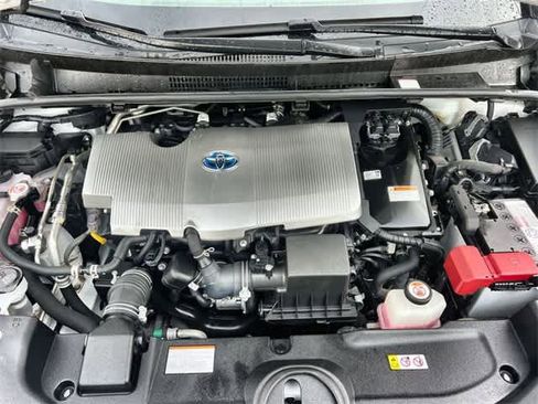 Used 2022 Toyota Prius L Eco image 10