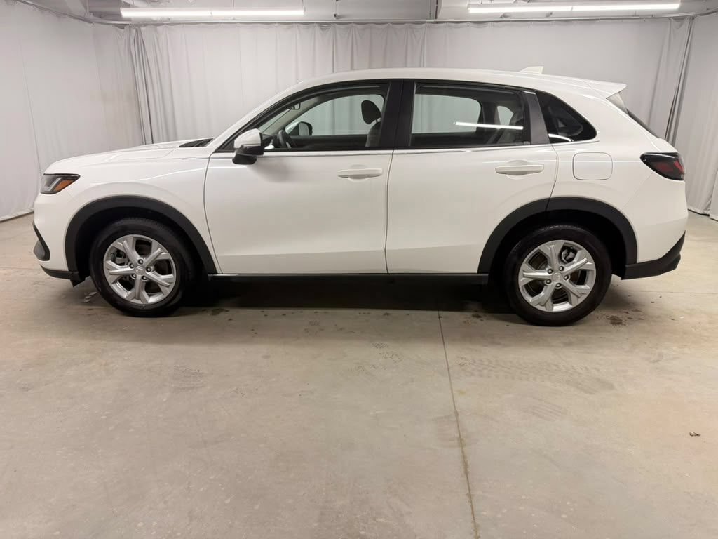 Certified 2025 Honda HR-V LX image 5