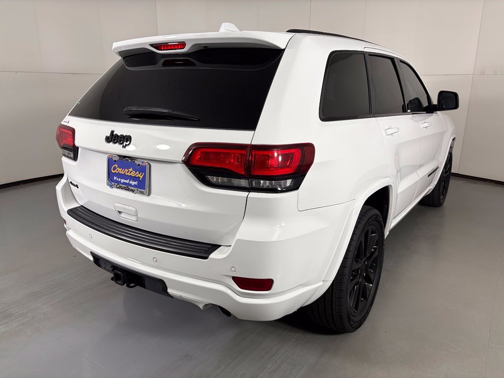 Used 2019 Jeep Grand Cherokee Altitude AWD/4WD image 8