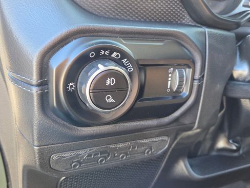Used 2024 Jeep Gladiator Mojave w/ Safety Group AWD/4WD image 30