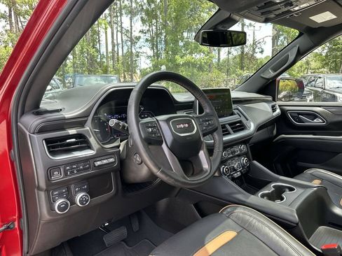 Certified 2021 GMC Yukon XL AT4 w/ AT4 Premium Package AWD/4WD image 10