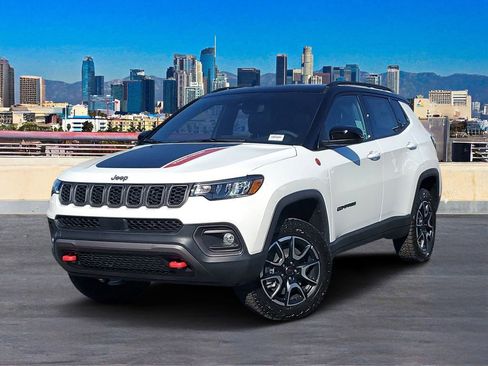 New 2026 Jeep Compass Trailhawk image 2