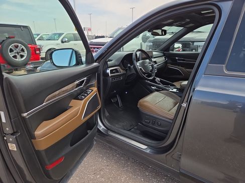 Used 2022 Kia Telluride SX w/ SX Prestige Package AWD/4WD image 22