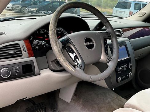 Used 2009 GMC Yukon XL SLE w/ Convenience Package image 17