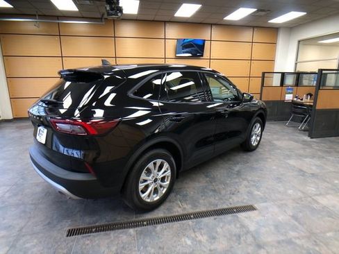 New 2026 Ford Escape Active w/ Cold Weather Package FWD image 7