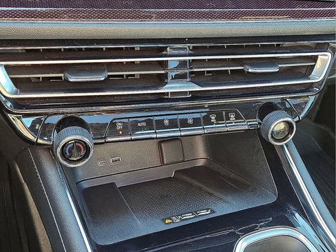 Used 2024 Chevrolet Traverse RS w/ LPO, Floor Liner Package image 30