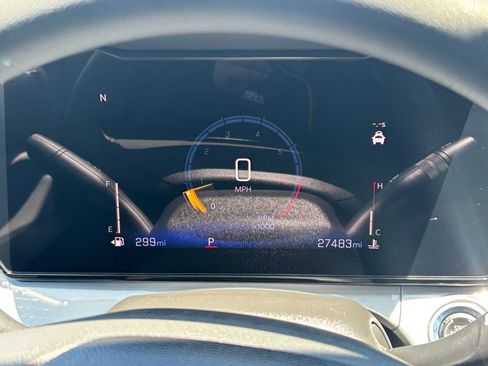 Used 2025 Chevrolet Trax LT FWD image 41