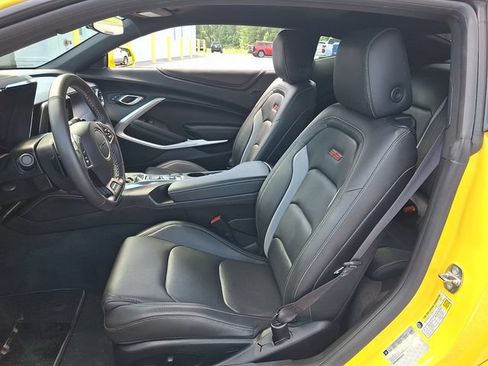 Used 2017 Chevrolet Camaro SS RWD image 13