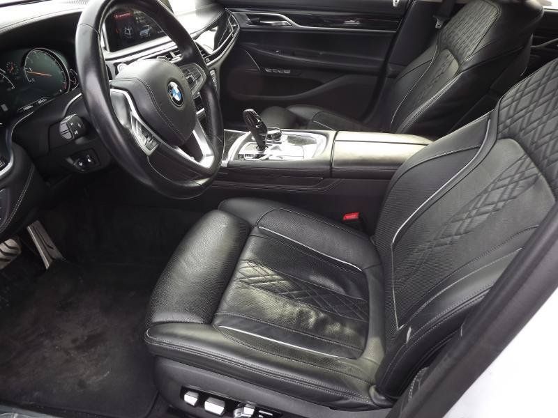 Used 2018 BMW 750i xDrive AWD/4WD image 9