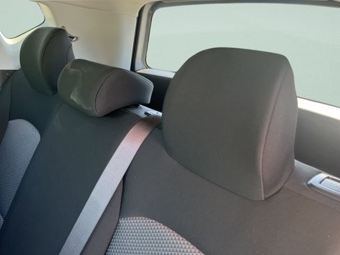 Used 2025 Kia Soul LX w/ LX Technology Package FWD image 22