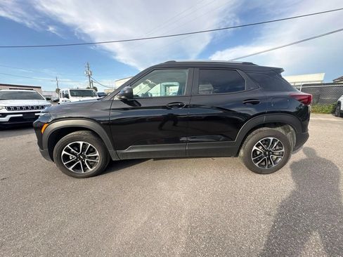 Used 2025 Chevrolet TrailBlazer LT AWD/4WD image 6