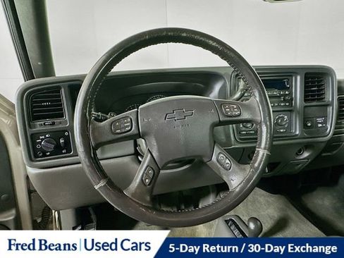 Used 2006 Chevrolet Silverado 2500 LT w/ Snow Plow Prep Package AWD/4WD image 12