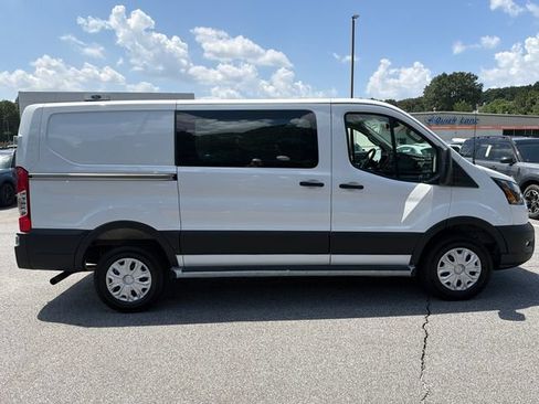 Certified 2025 Ford Transit 250 Low Roof w/ Exterior Upgrade Package RWD image 9