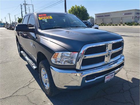 Used 2016 RAM 2500 Tradesman w/ Chrome Appearance Group AWD/4WD image 3