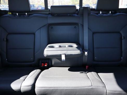 Used 2025 GMC Sierra 1500 SLT w/ SLT Premium Plus Package image 43